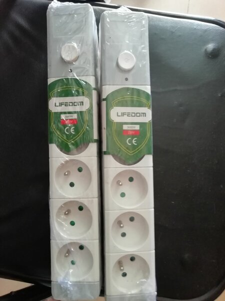 Multiprise  5   trous  LIFEDOM