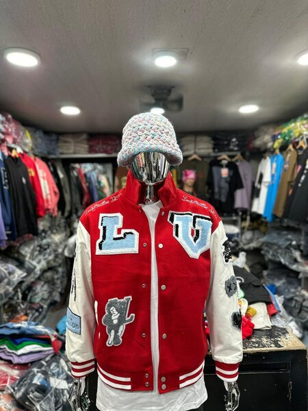 Pull homme et femme disponible