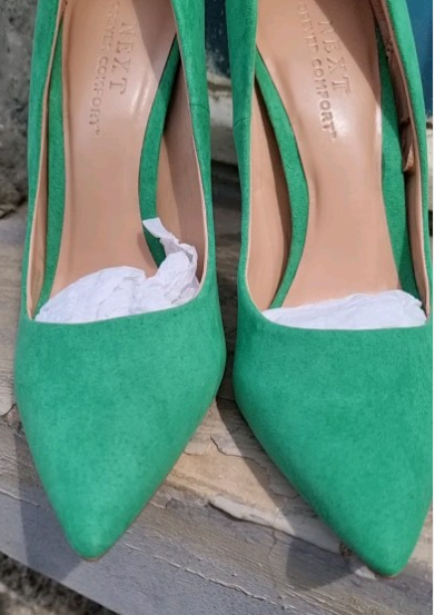 shoes gloss patent heel