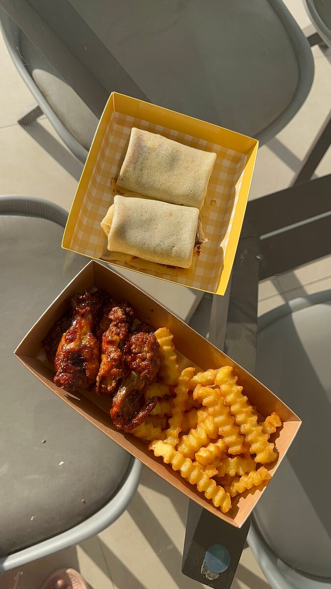 Ailes de poulet grillées et frites