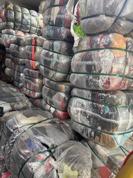 Lot de vêtements vintage