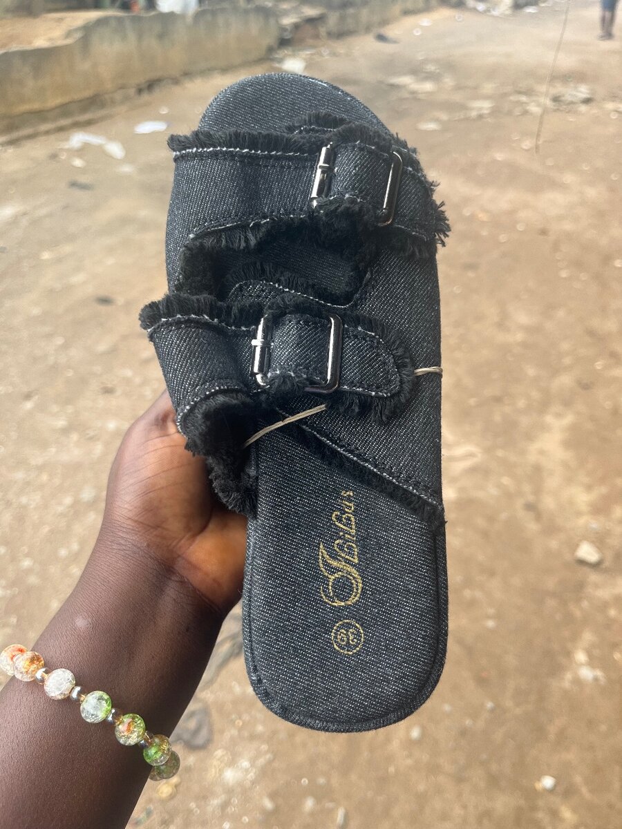 Sandales en jean modernes