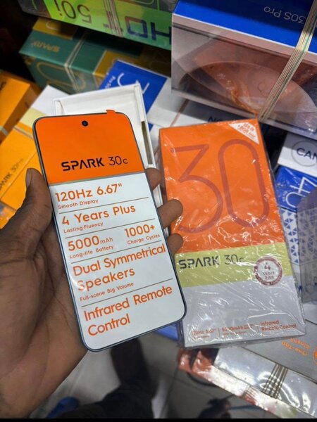 Smartphone Tecno Spark 30c 120Hz