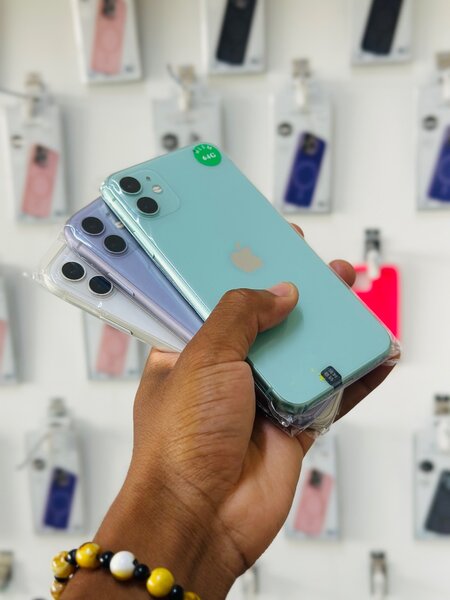 Fully functional iPhone 11