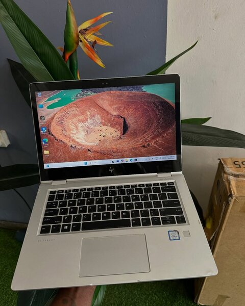 HP Elitebook 1030 G2
