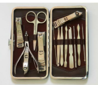 Complet De Manicure Pédicure Composée De Plusieurs Pièces -