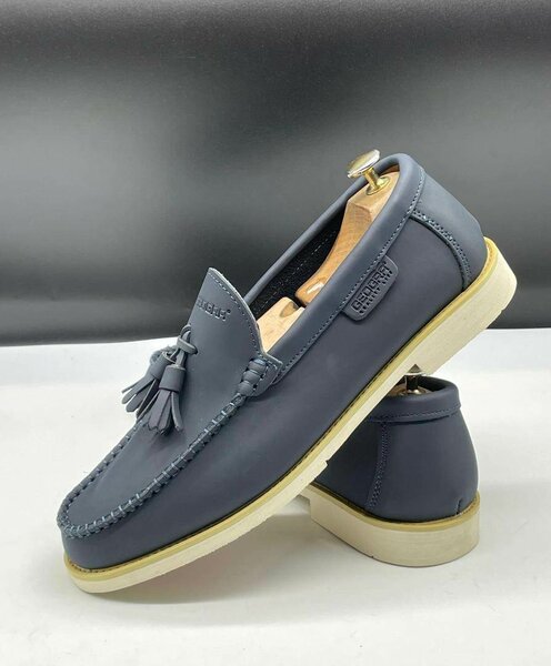 Mocassins en cuir bleu élégant