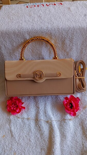 Sac à main élégant en cuir