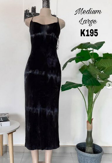 Maxi dress black with print