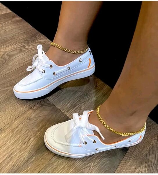Women's sneakers white