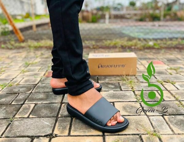 Claquettes confortables pour homme