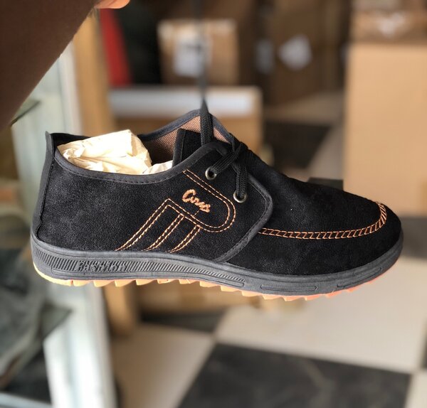 Mens black shoe
