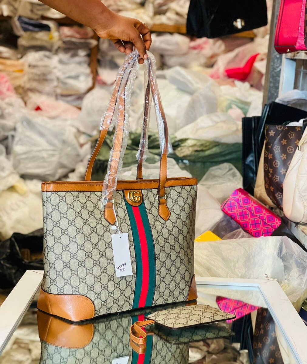 Quality Ladies Handbag with purse