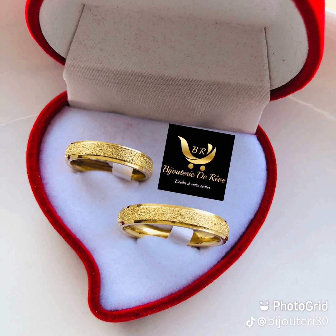 Alliances élégantes en or et argent