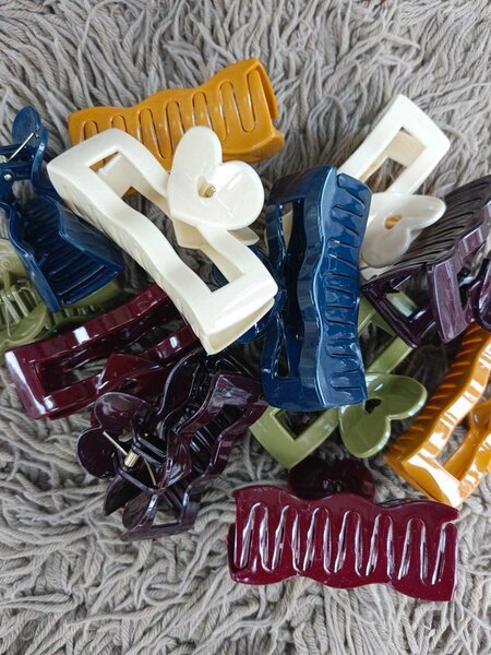 Pinces à cheveux colorées