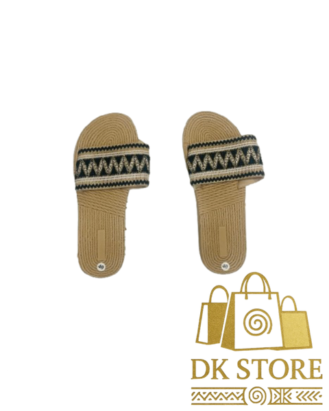 Sandales artisanales en paille