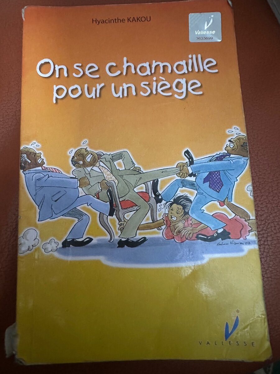 Livre comique "On se chamaille pour un siège"