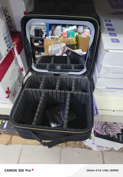 Trousse Maquillage avec Miroir LED