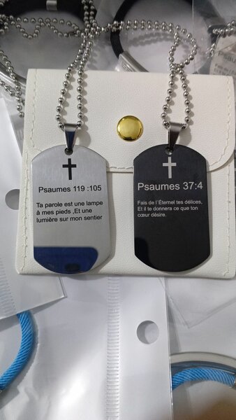 Collier Pendentif Verset Bible