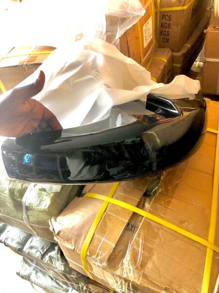 Garde-boue avant noir aloba