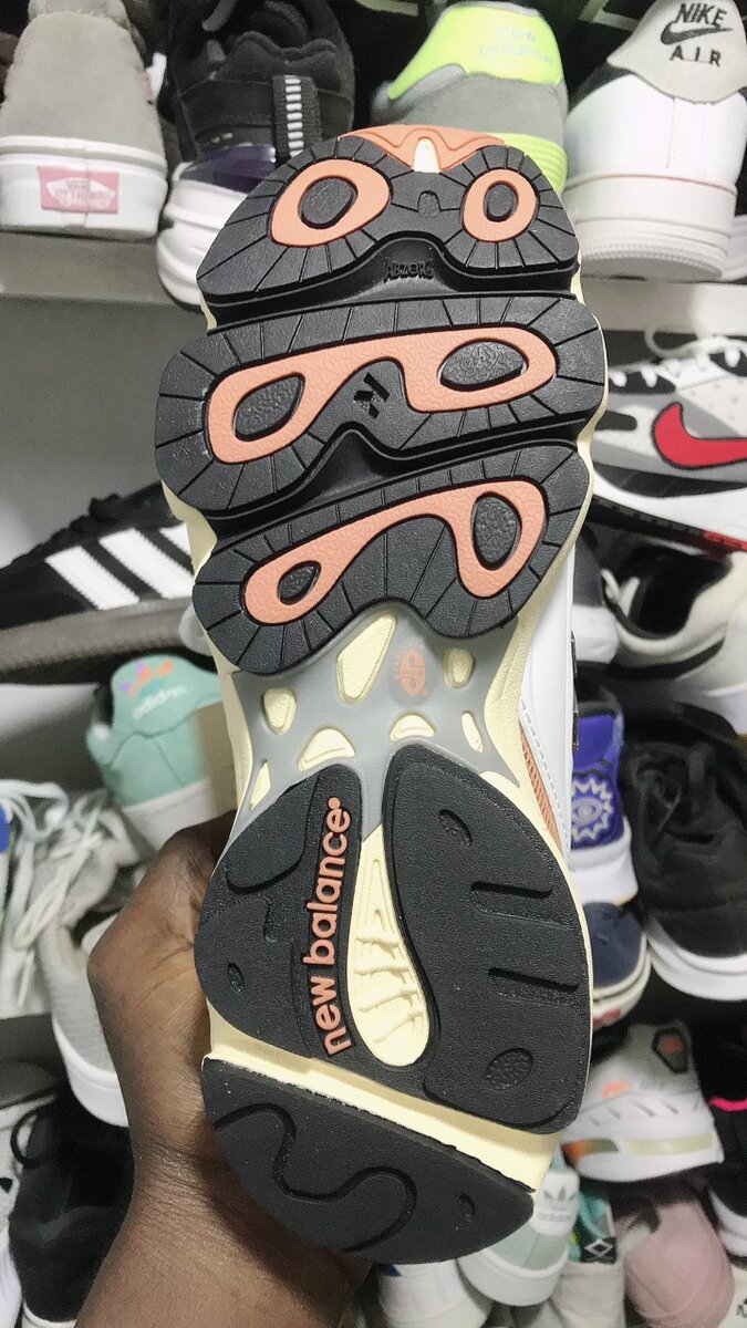 New Balance 1906R Sneakers