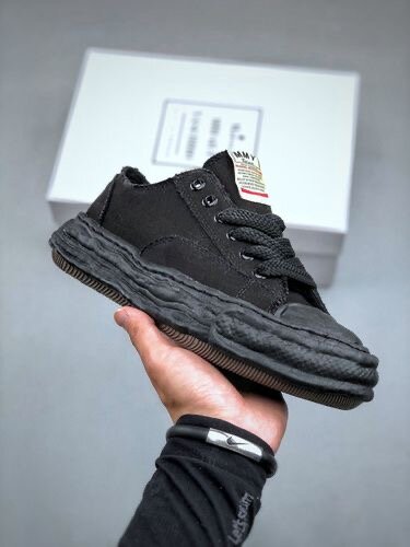 Baskets noires MMY tendance