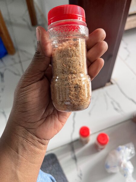 Crevettes moulues en pot