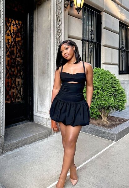 Robe noire élégante femme