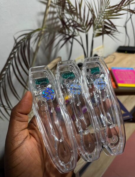 Transparent derma rollers