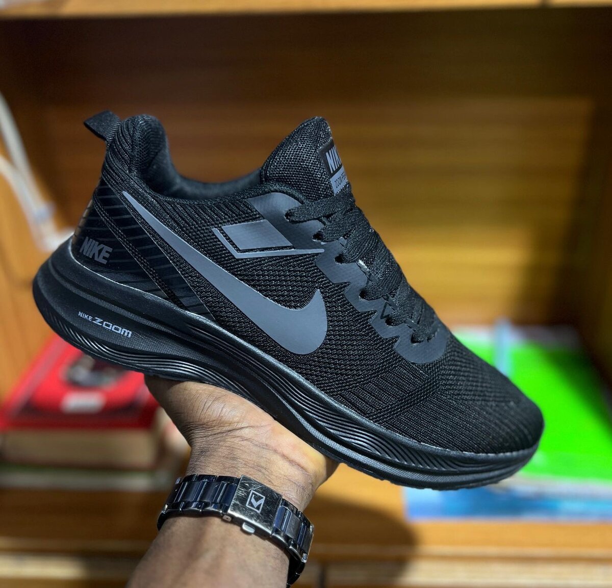 NIKE ZOOM