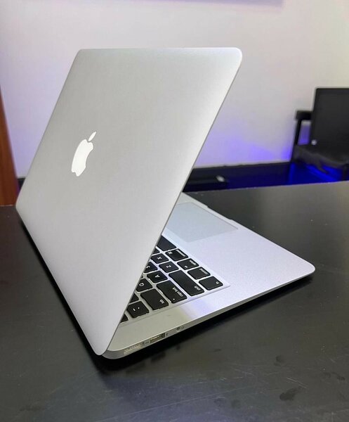 ️️ Apple MacBook Pro early 2015 Core i5