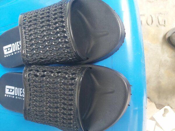 Sandales pour les hommes responsables