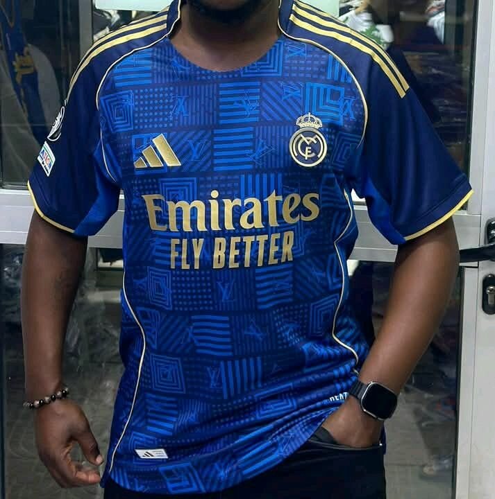 T-shirt de football élégant