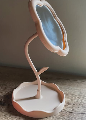 Flower shaped mirror