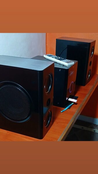 Système de Haut-Parleurs Élite