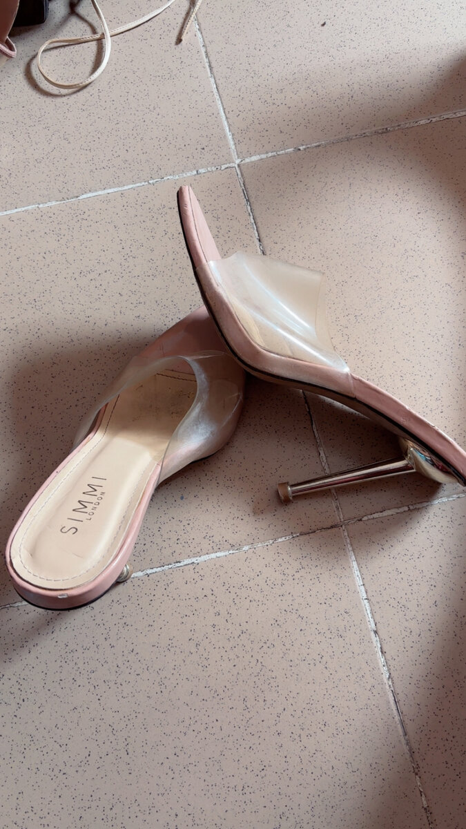 Mules à talons transparents