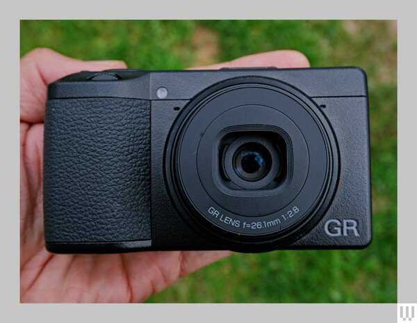 G7 camera