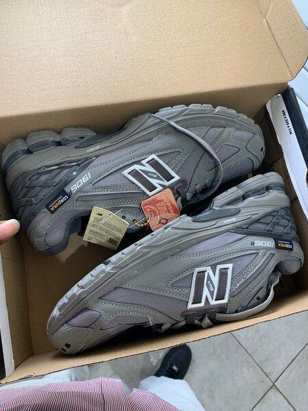 Nike,New Balance
