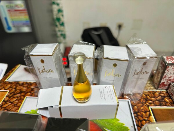 Parfum J'adore Floral Élégant