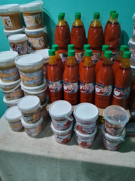 Pistache en pâte et l'huile ro