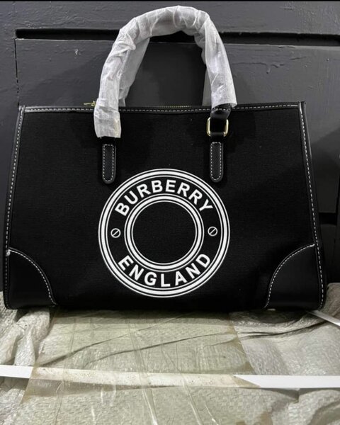 Sac à main élégant noir