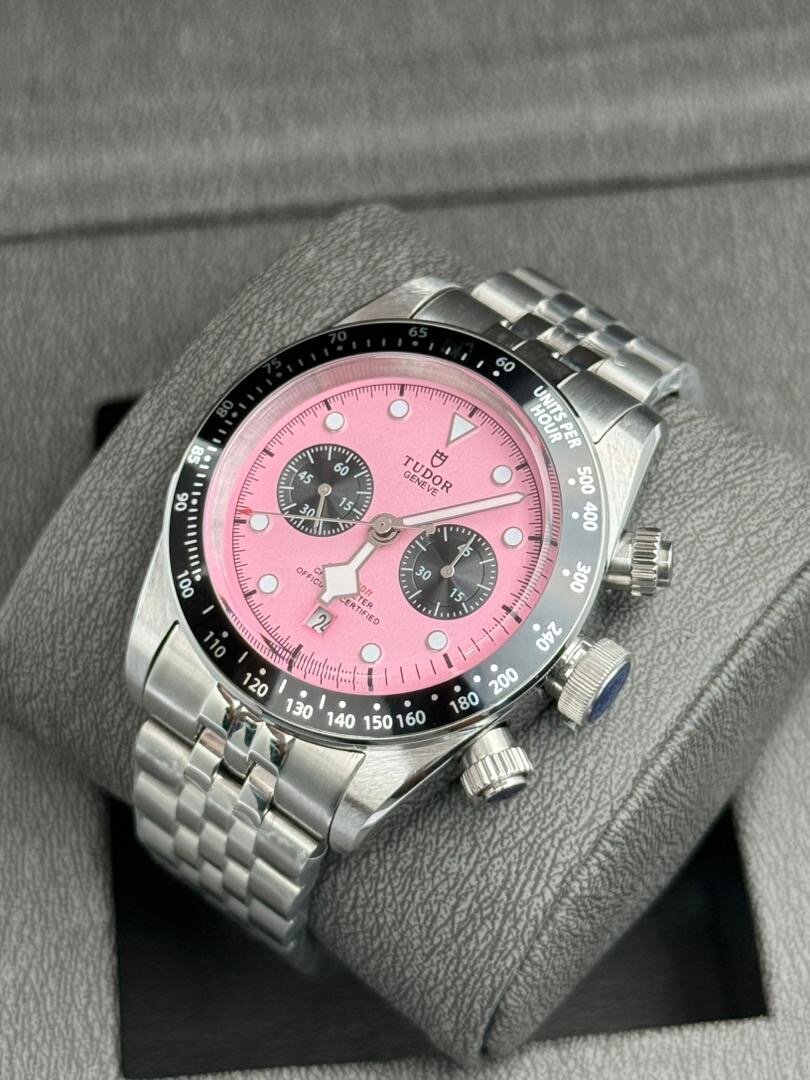 Montre chronographe élégante