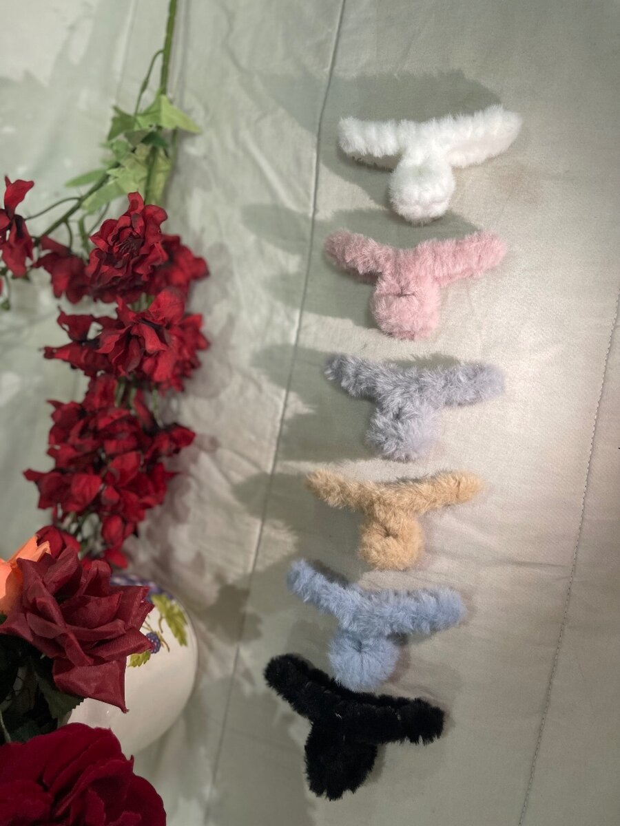 Hair clips/ claw clips