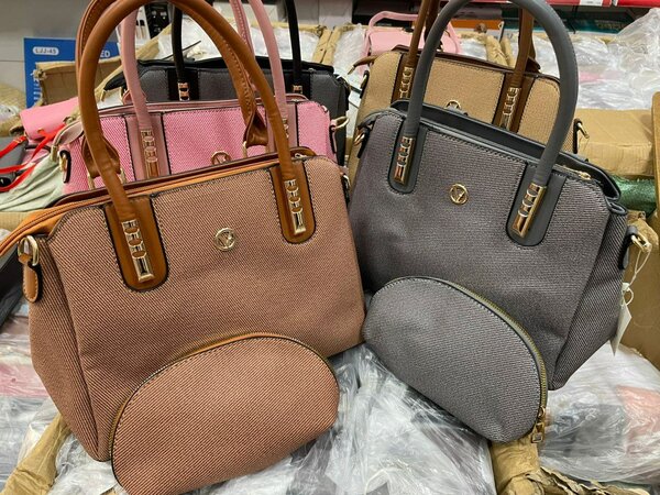 Sacs à main élégants avec pochette