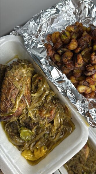 Plat de poulet sauté+Alloco