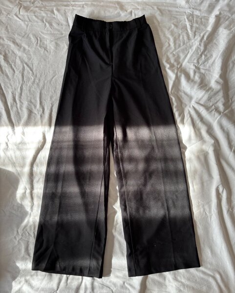 Костюм-двойка укороченный пиджак и брюки