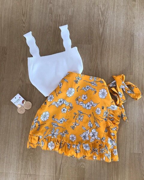 Ensemble haut et jupe fleurs