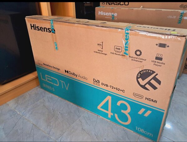 Hisense 43inches television, smart and android