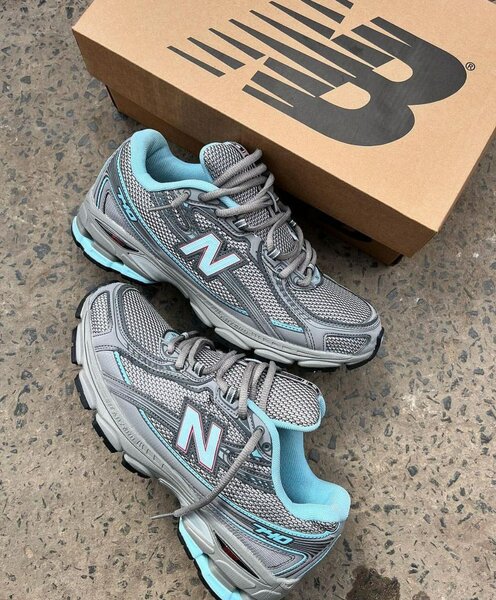 NEW BALANCE 740