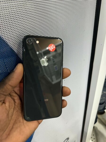 iPhone 8 64g sans empreinte